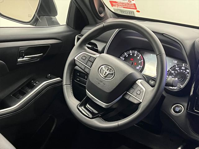 used 2024 Toyota Highlander car, priced at $44,788