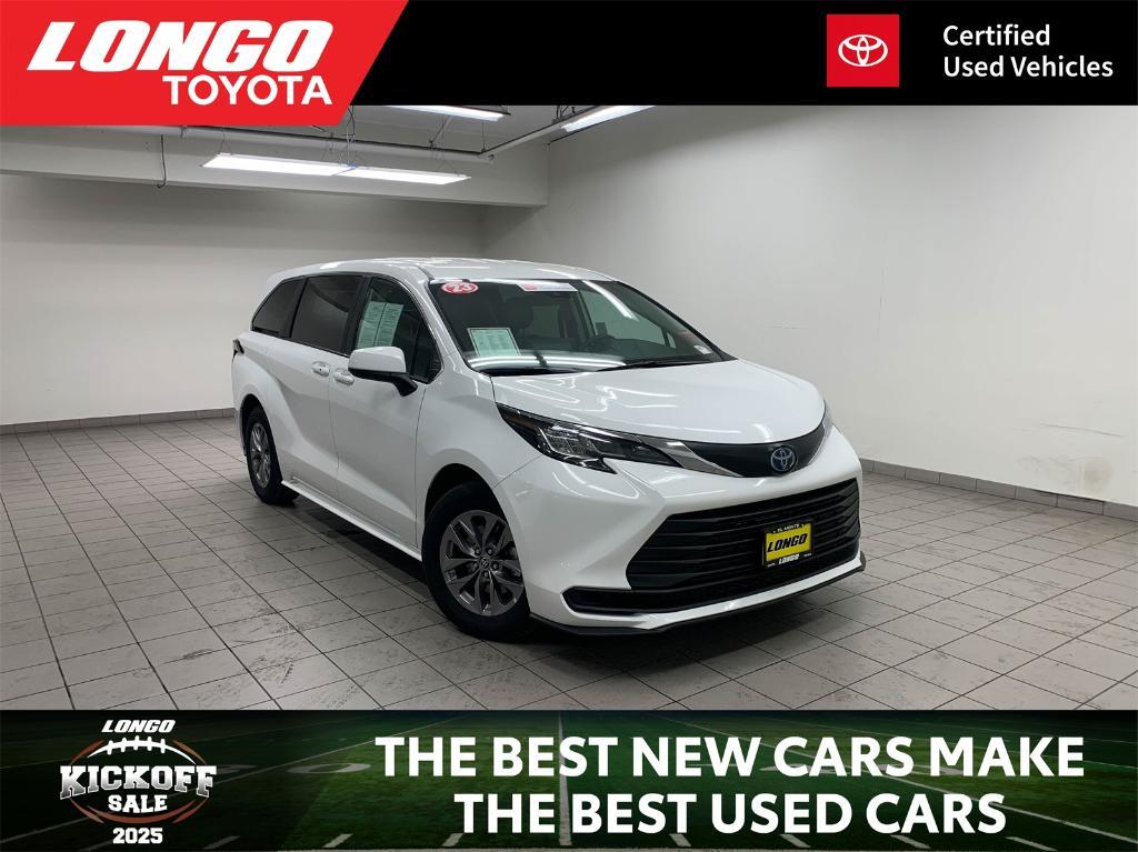 used 2023 Toyota Sienna car, priced at $39,088