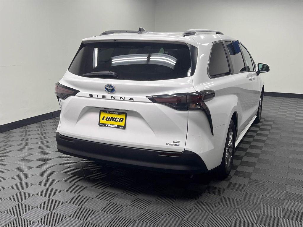 used 2024 Toyota Sienna car, priced at $40,988