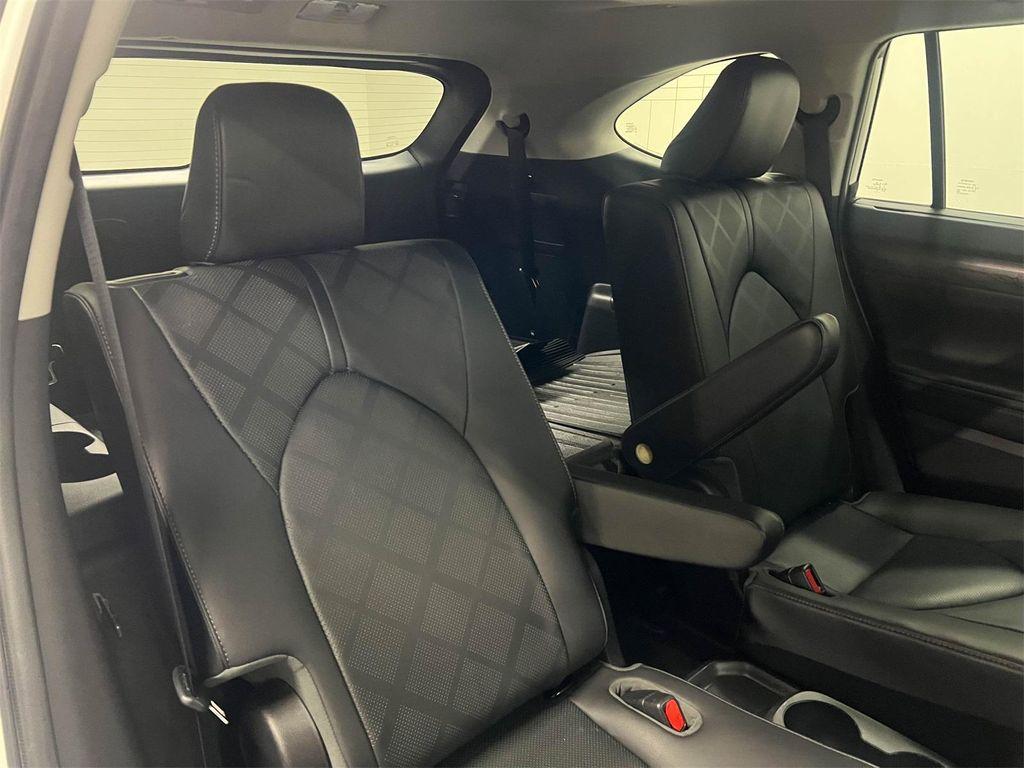 used 2020 Toyota Highlander Hybrid car, priced at $42,488