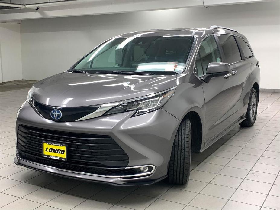 used 2023 Toyota Sienna car, priced at $45,888