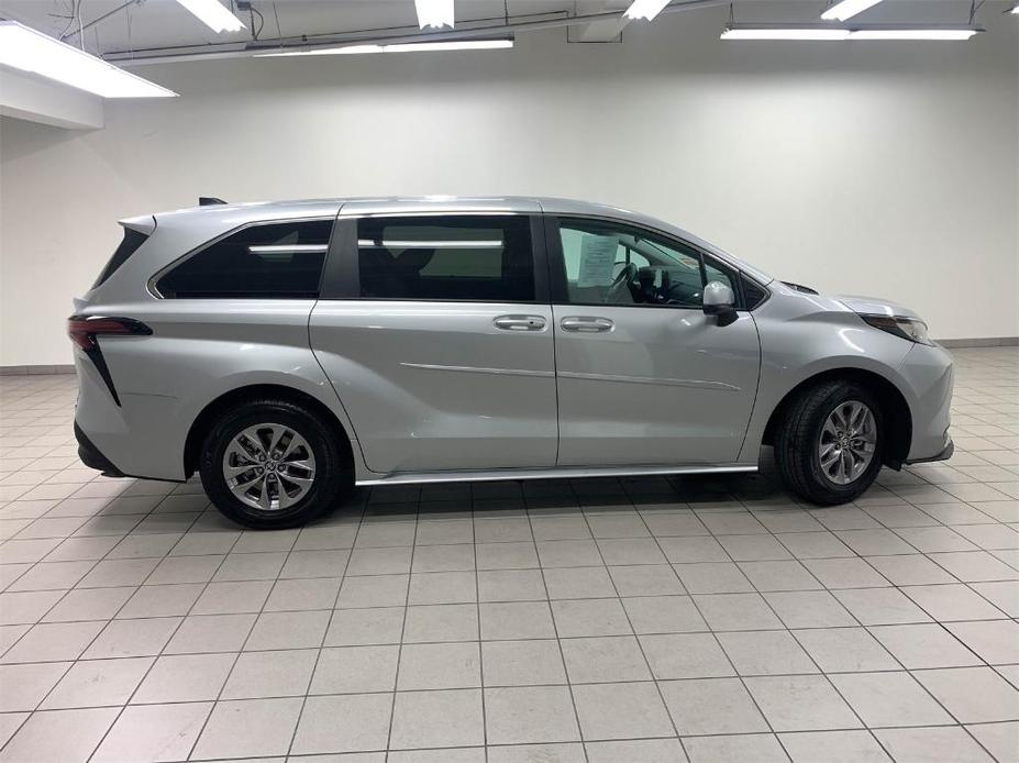 used 2022 Toyota Sienna car, priced at $37,888