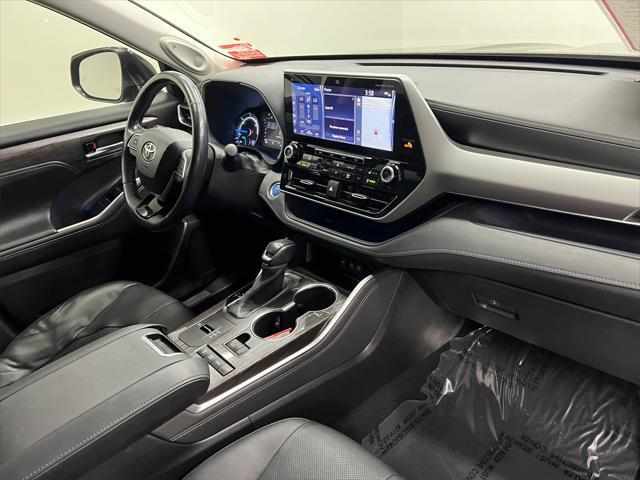 used 2020 Toyota Highlander Hybrid car, priced at $40,888