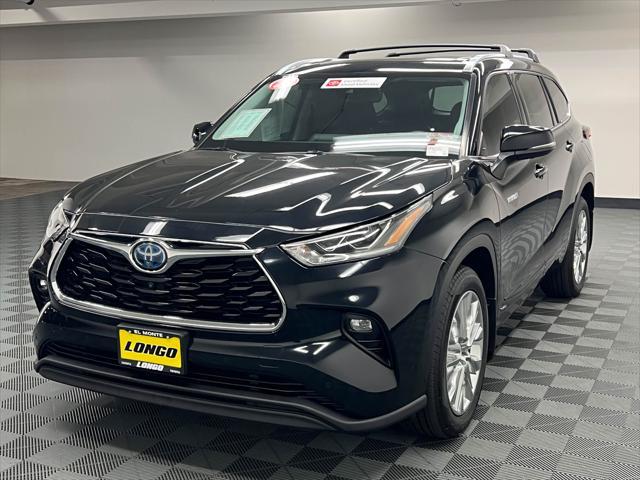 used 2020 Toyota Highlander Hybrid car, priced at $40,888