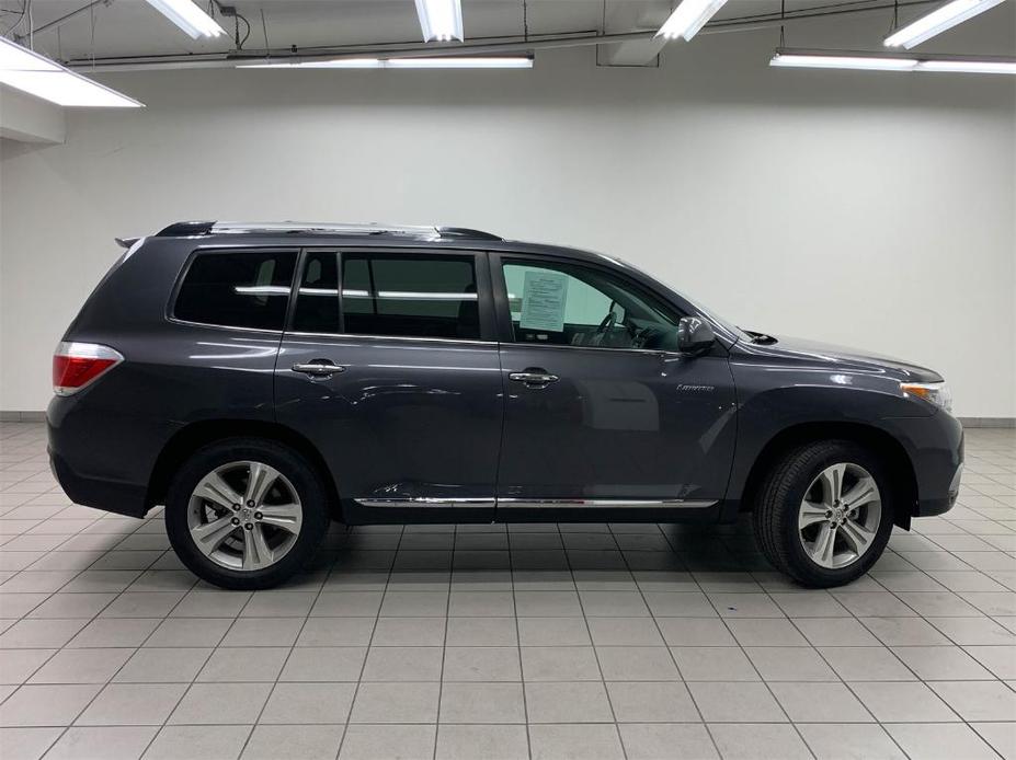 used 2013 Toyota Highlander car, priced at $19,288