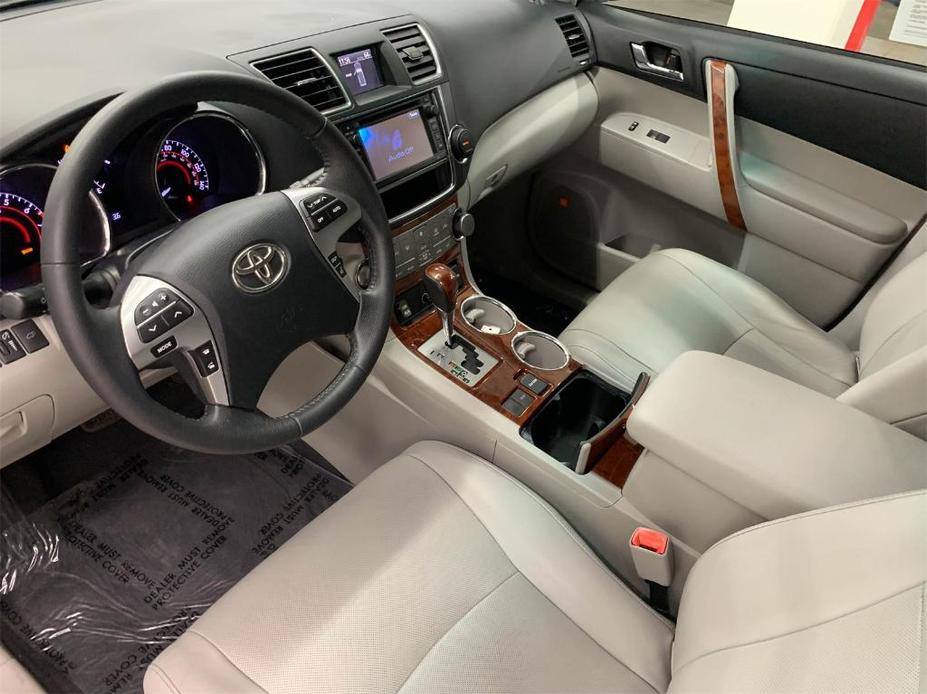 used 2013 Toyota Highlander car, priced at $19,288