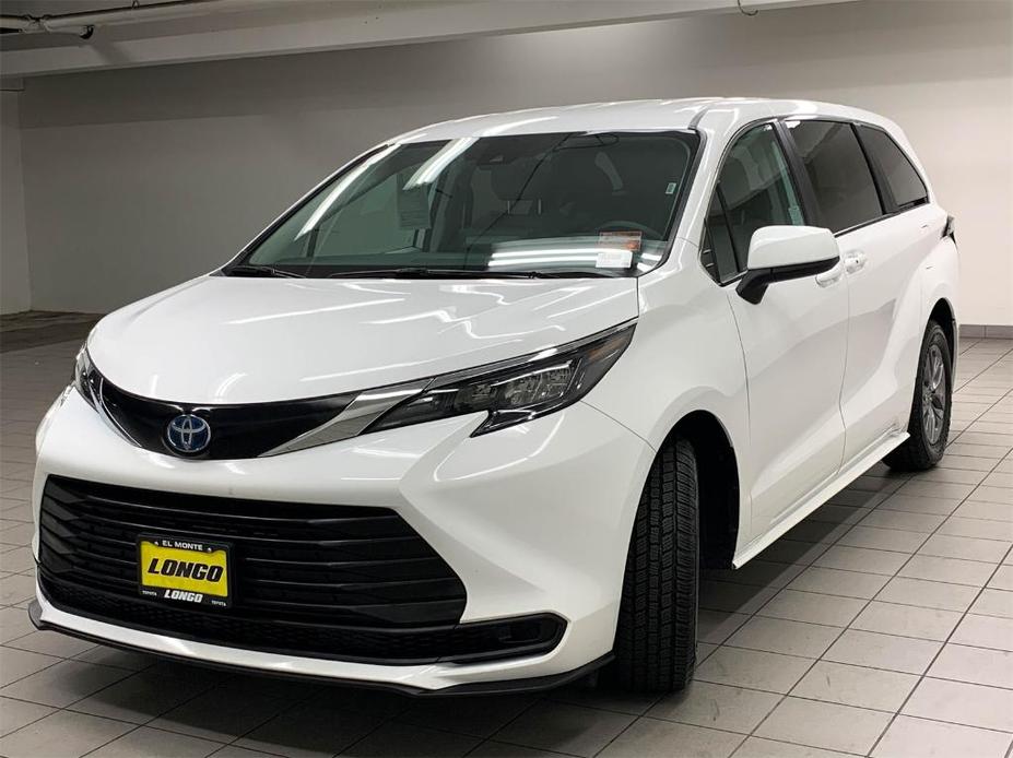 used 2024 Toyota Sienna car, priced at $43,888