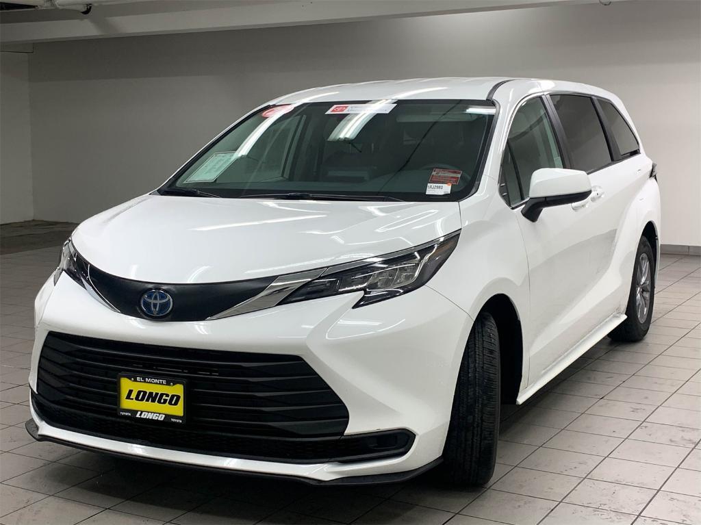 used 2023 Toyota Sienna car, priced at $37,788