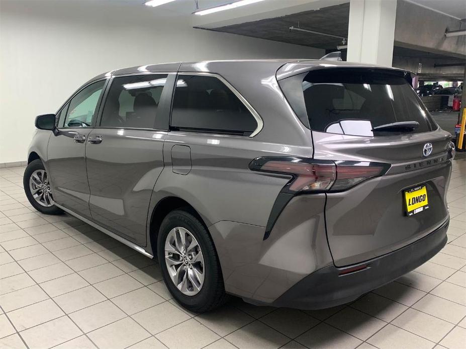 used 2023 Toyota Sienna car, priced at $40,588