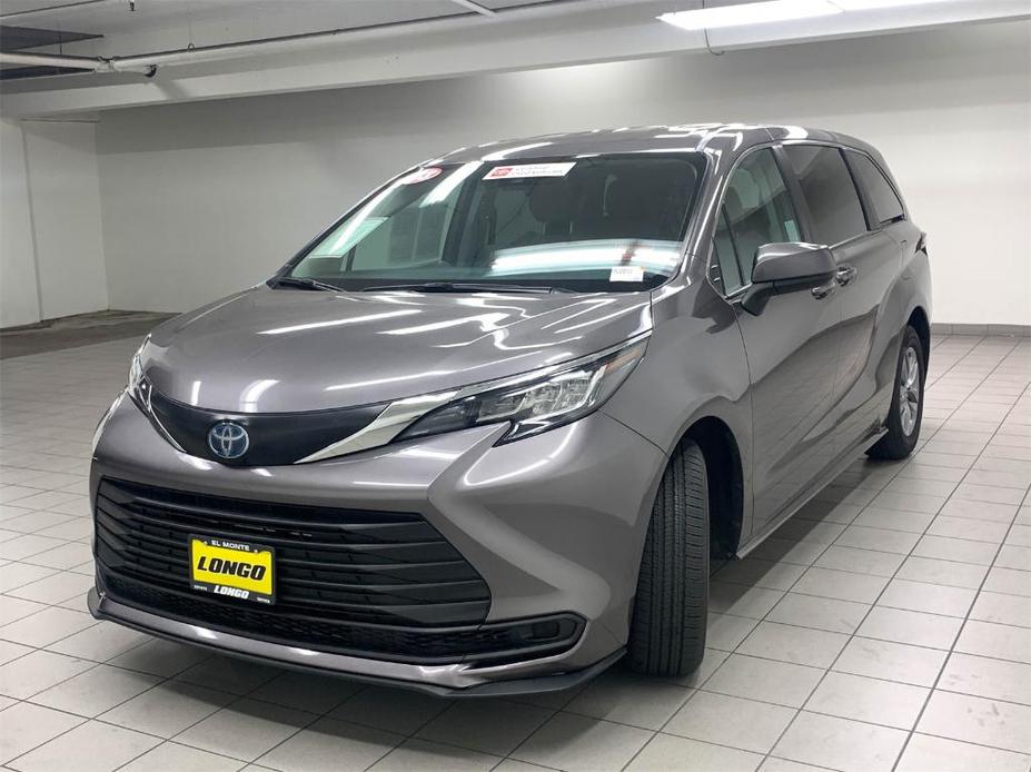 used 2023 Toyota Sienna car, priced at $40,588