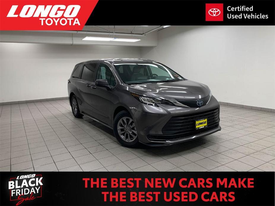 used 2023 Toyota Sienna car, priced at $40,988