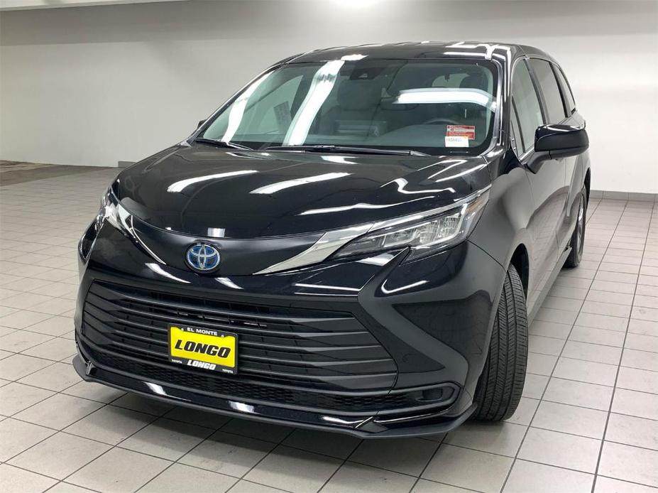 used 2023 Toyota Sienna car, priced at $39,688