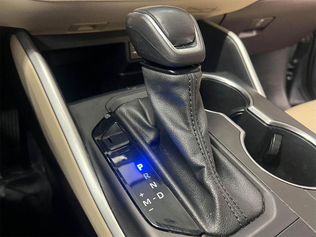 used 2022 Toyota Highlander car, priced at $33,288