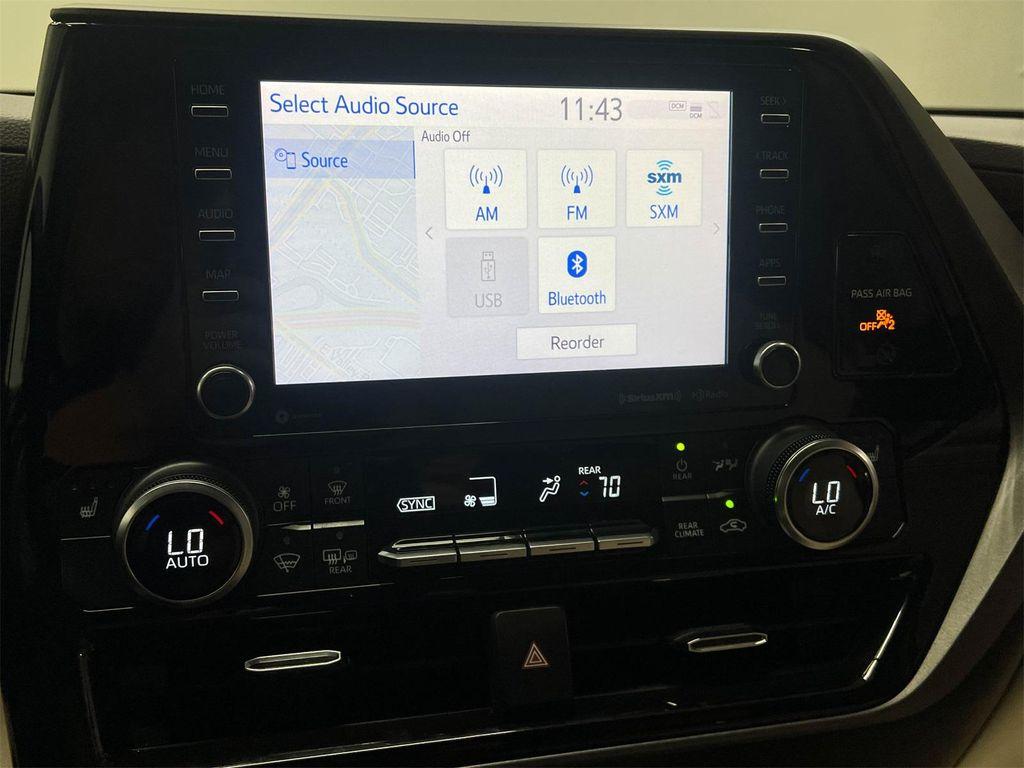 used 2022 Toyota Highlander car, priced at $33,288