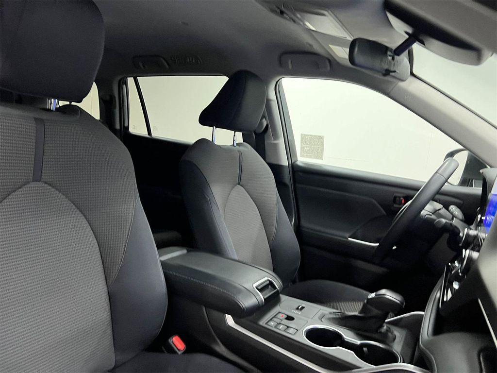 used 2024 Toyota Highlander car, priced at $37,977