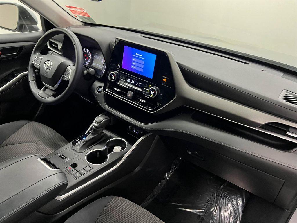 used 2024 Toyota Highlander car, priced at $37,977