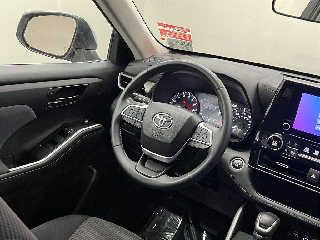 used 2024 Toyota Highlander car, priced at $37,977