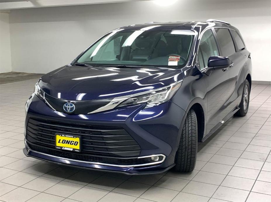 used 2023 Toyota Sienna car, priced at $44,988