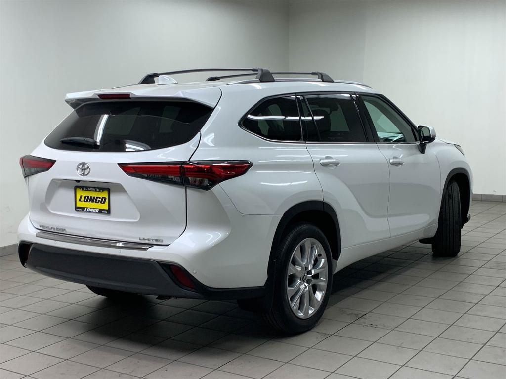 used 2022 Toyota Highlander car, priced at $36,688