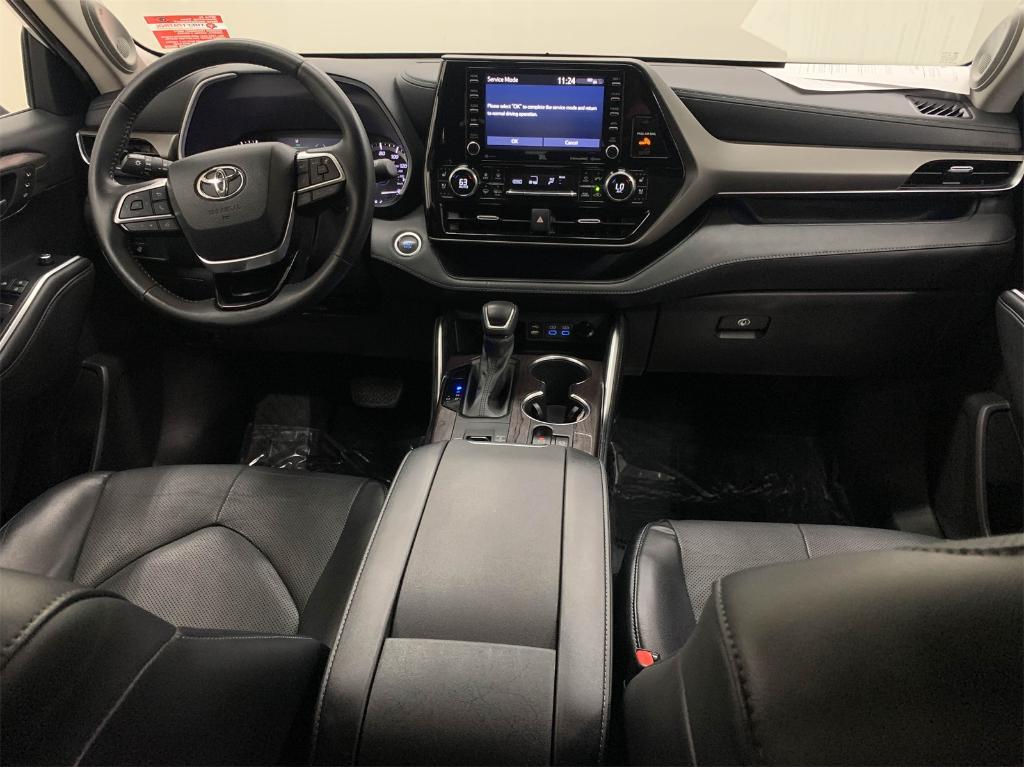 used 2022 Toyota Highlander car, priced at $36,688