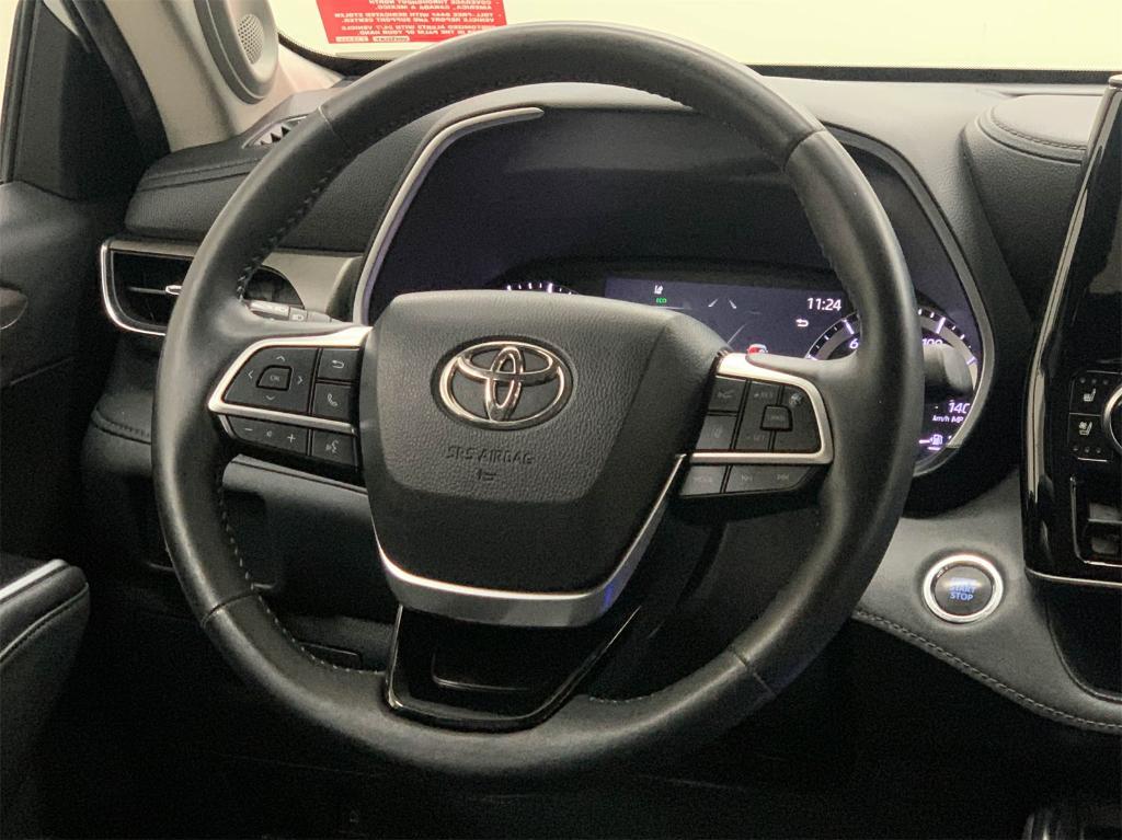 used 2022 Toyota Highlander car, priced at $36,688