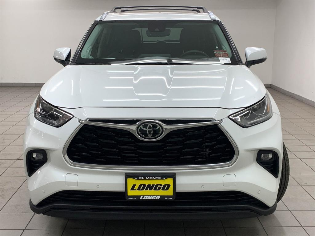 used 2022 Toyota Highlander car, priced at $36,688