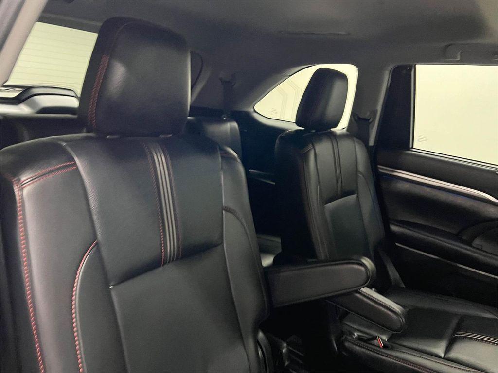 used 2019 Toyota Highlander car, priced at $30,788