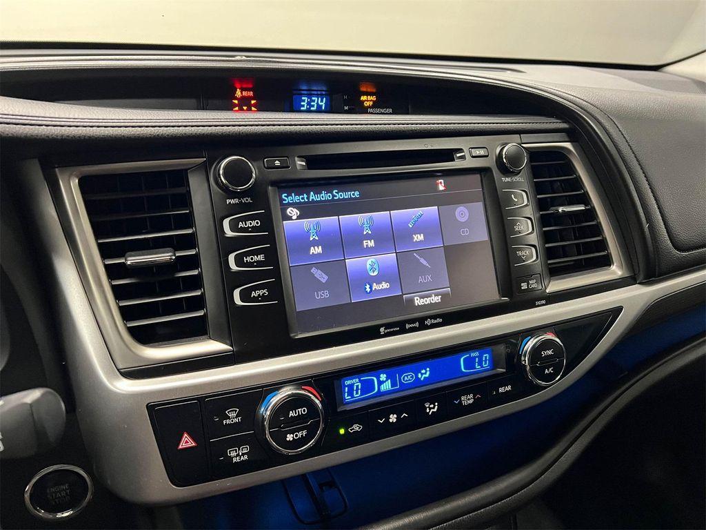 used 2019 Toyota Highlander car, priced at $30,788