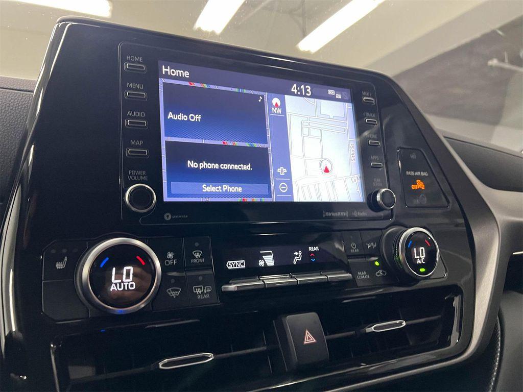 used 2022 Toyota Highlander car, priced at $37,288
