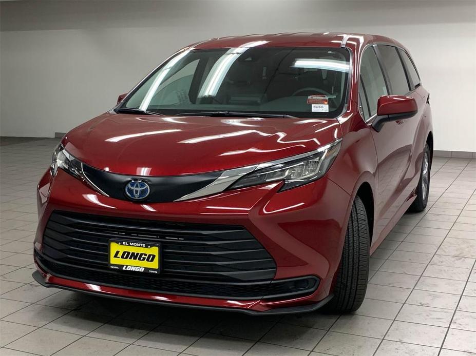 used 2023 Toyota Sienna car, priced at $41,288