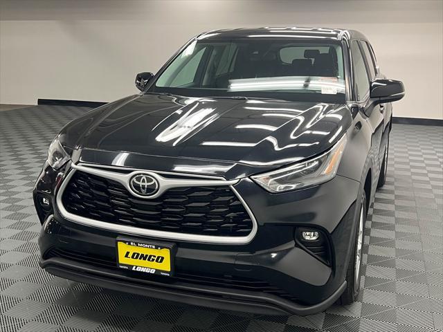 used 2023 Toyota Highlander car, priced at $32,288