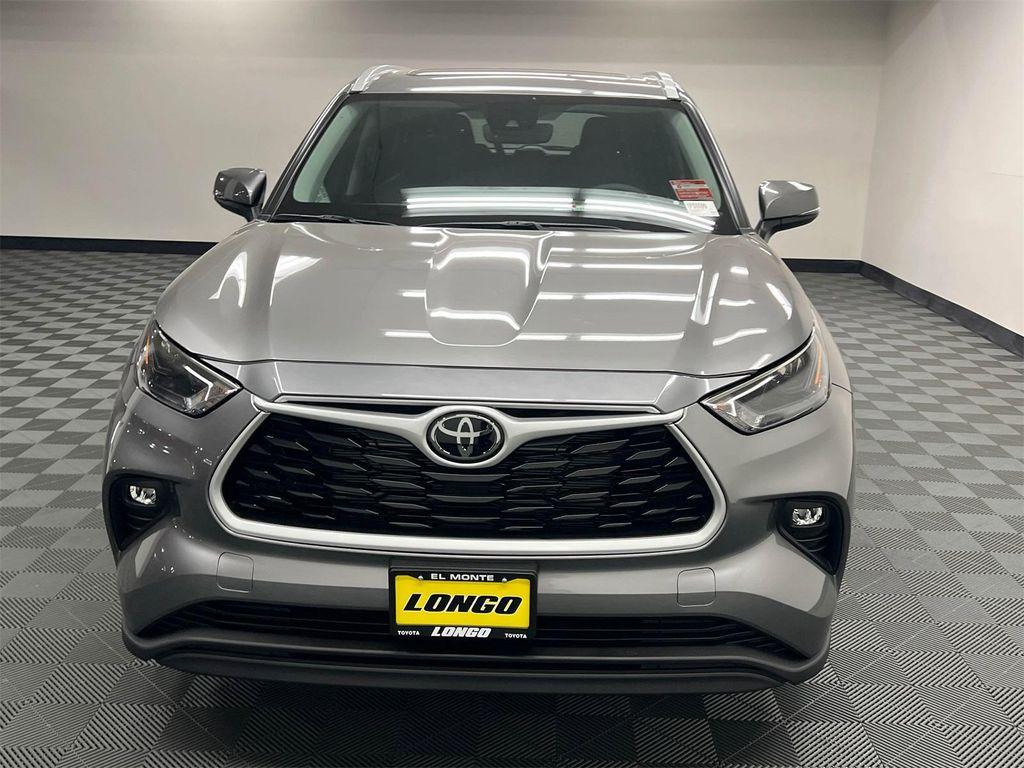 used 2025 Toyota Highlander Hybrid car, priced at $49,488