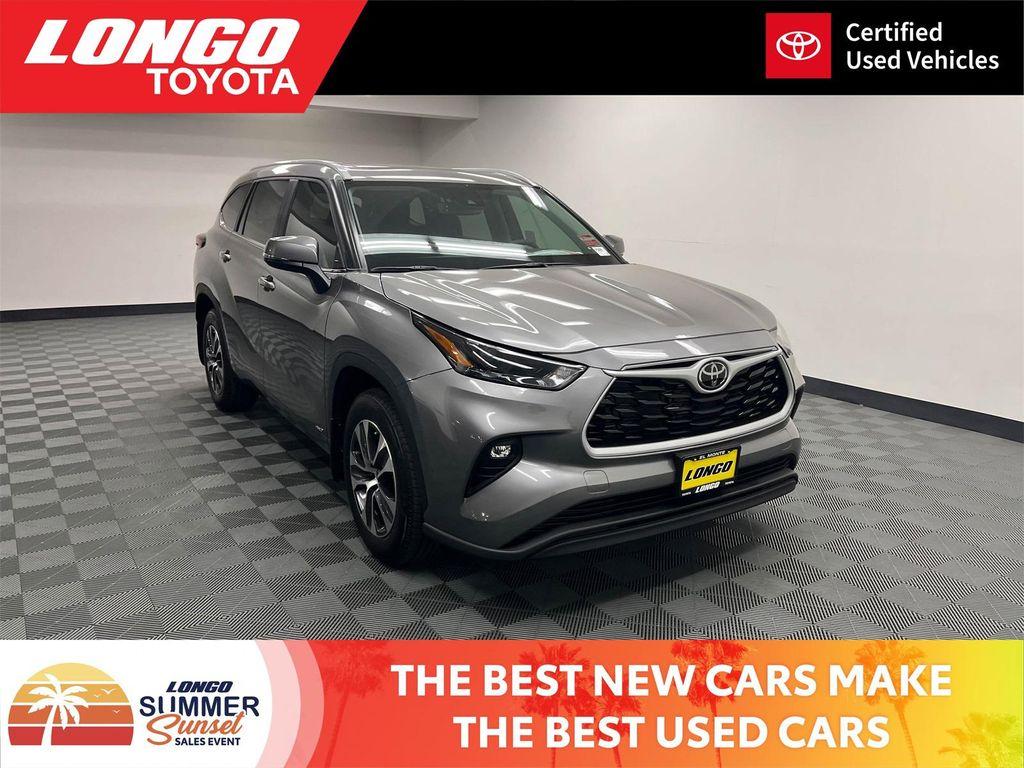 used 2025 Toyota Highlander Hybrid car, priced at $49,899