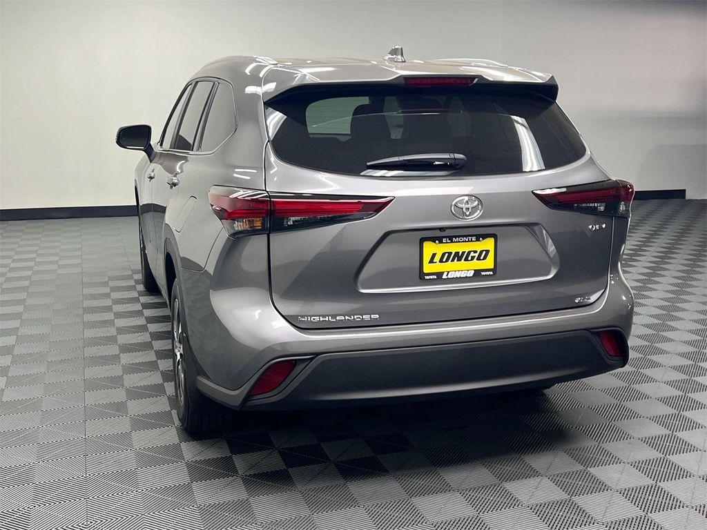 used 2025 Toyota Highlander Hybrid car, priced at $49,488
