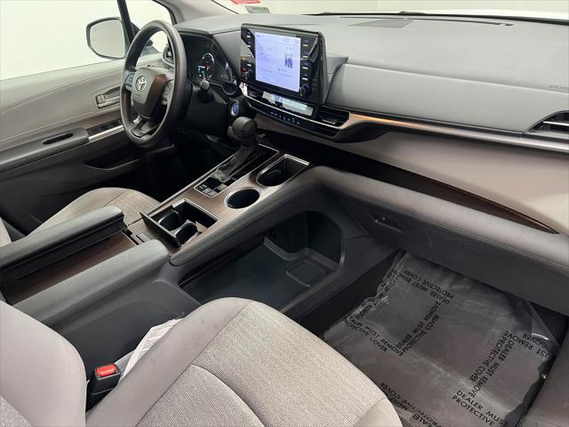 used 2023 Toyota Sienna car, priced at $39,977