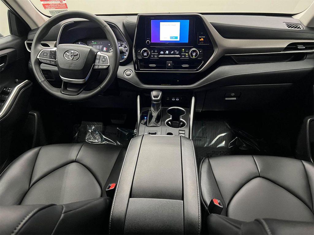 used 2024 Toyota Highlander Hybrid car, priced at $47,488