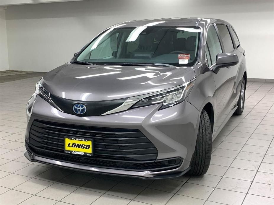 used 2023 Toyota Sienna car, priced at $40,988