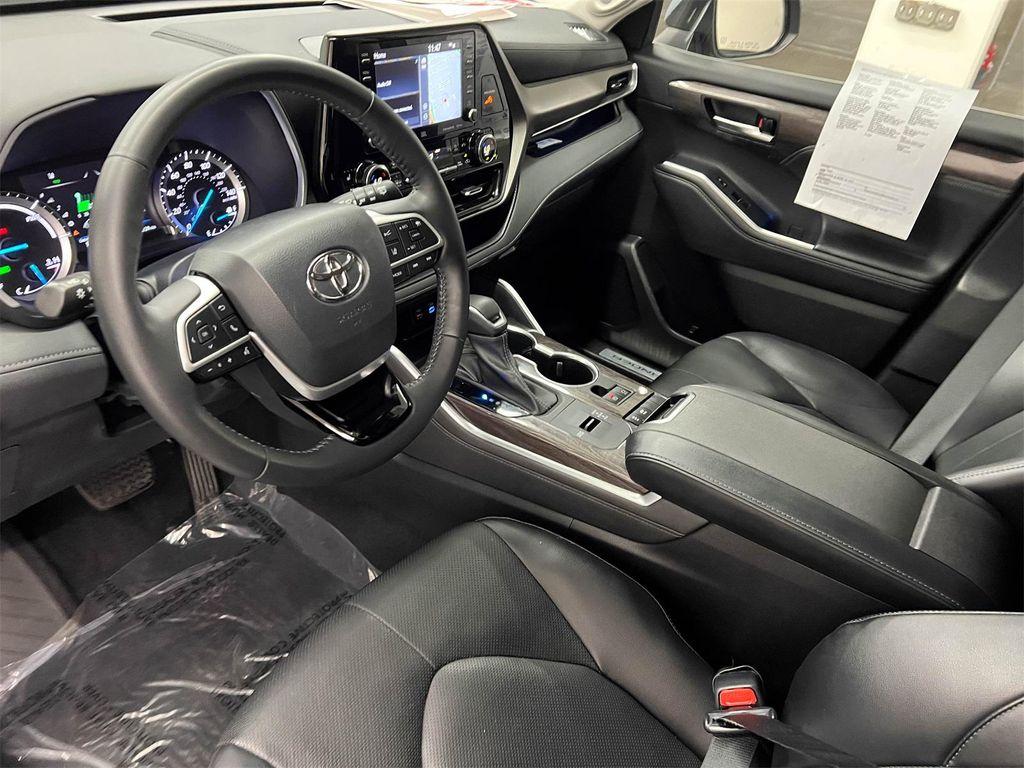 used 2022 Toyota Highlander Hybrid car, priced at $42,588