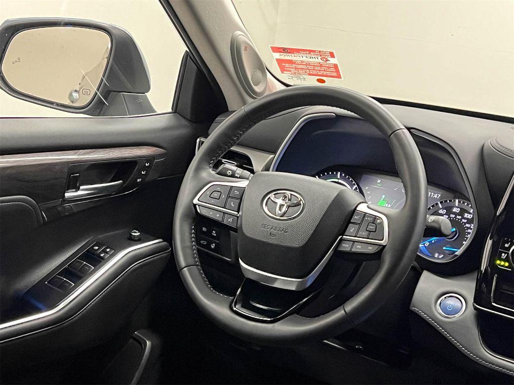 used 2022 Toyota Highlander Hybrid car, priced at $42,588