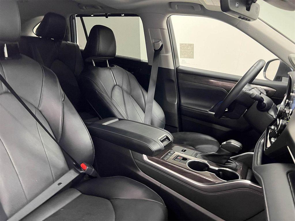 used 2022 Toyota Highlander Hybrid car, priced at $42,588