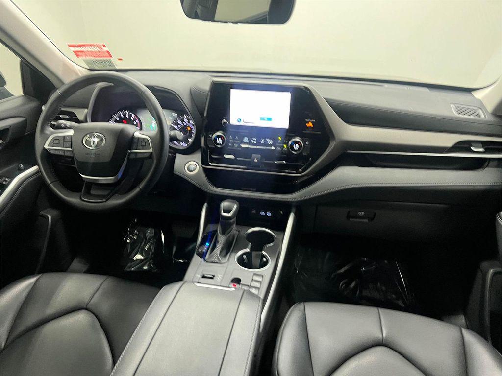 used 2024 Toyota Highlander car, priced at $42,788