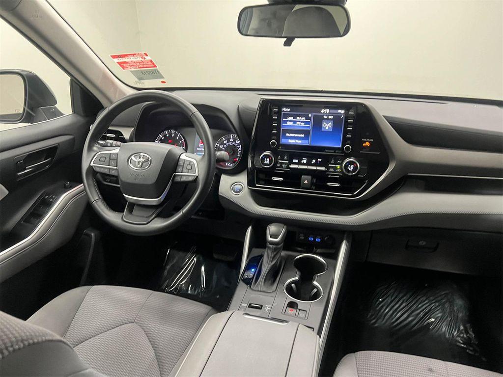 used 2022 Toyota Highlander car, priced at $32,788