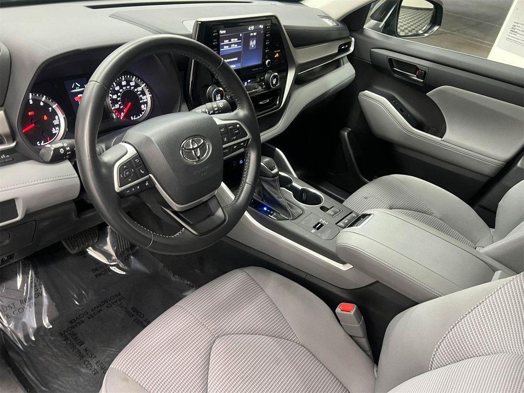 used 2022 Toyota Highlander car, priced at $32,788
