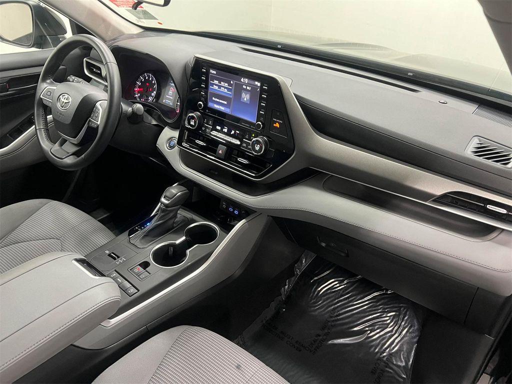 used 2022 Toyota Highlander car, priced at $32,788