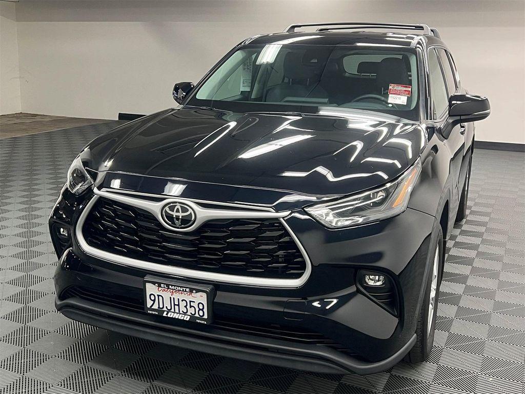 used 2022 Toyota Highlander car, priced at $32,788