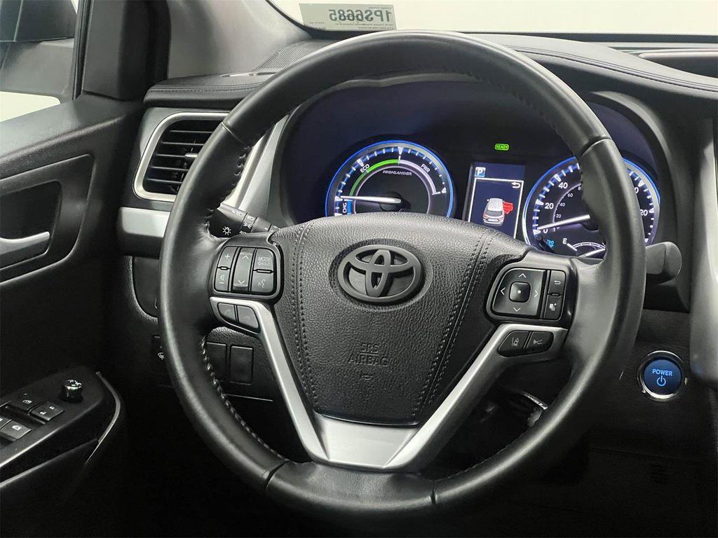 used 2019 Toyota Highlander Hybrid car, priced at $35,488