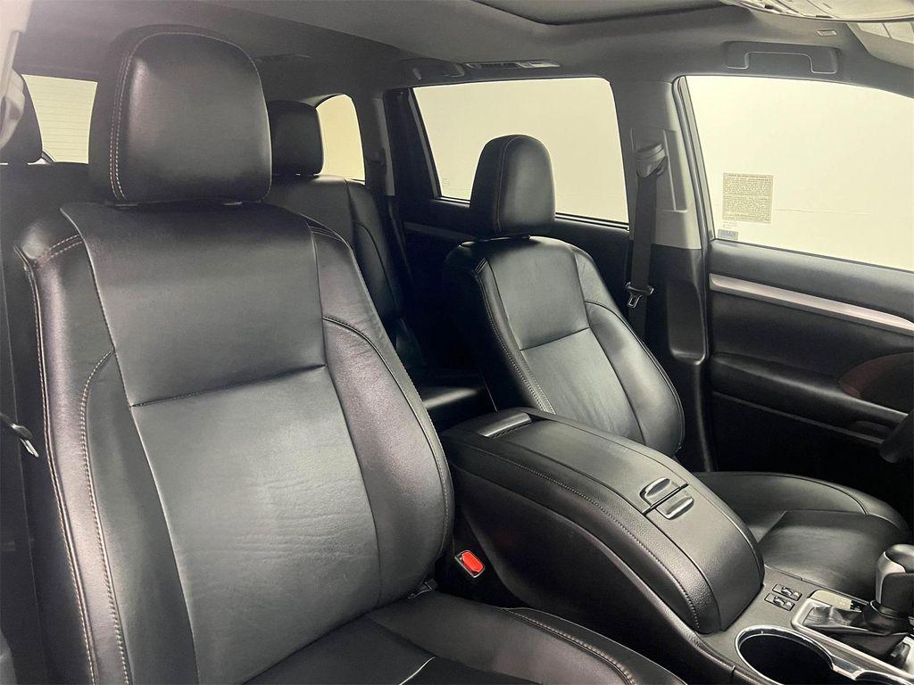 used 2019 Toyota Highlander Hybrid car, priced at $35,488