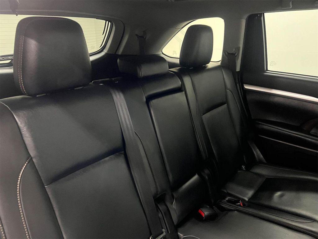 used 2019 Toyota Highlander Hybrid car, priced at $35,488
