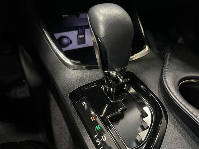 used 2016 Toyota Avalon Hybrid car, priced at $17,888
