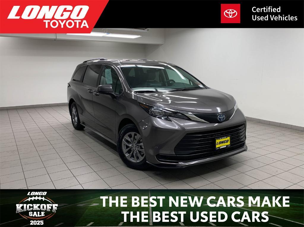 used 2024 Toyota Sienna car, priced at $43,988